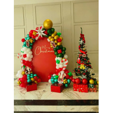 Premium Christmas Balloon Decoration Setup – Red & Gold Theme